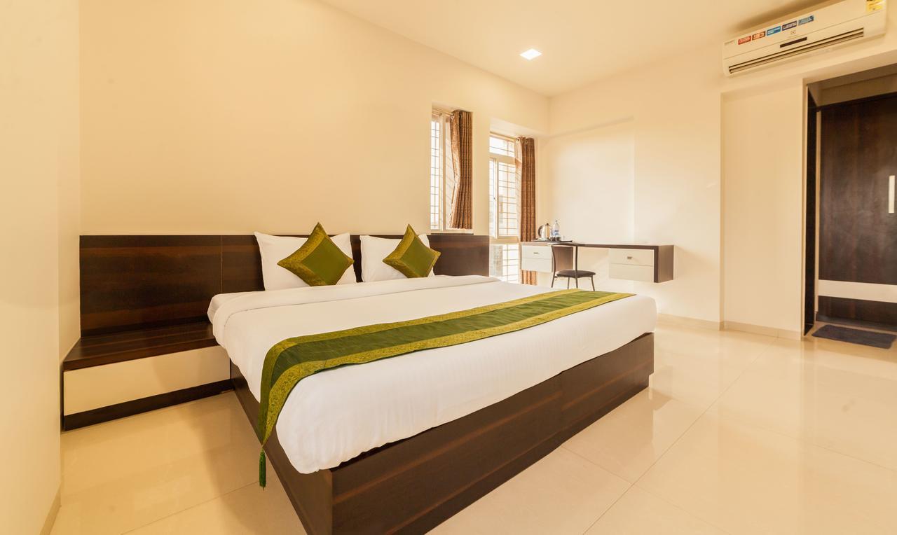 Hotel Treebo Trend Abode Nashik Exterior foto