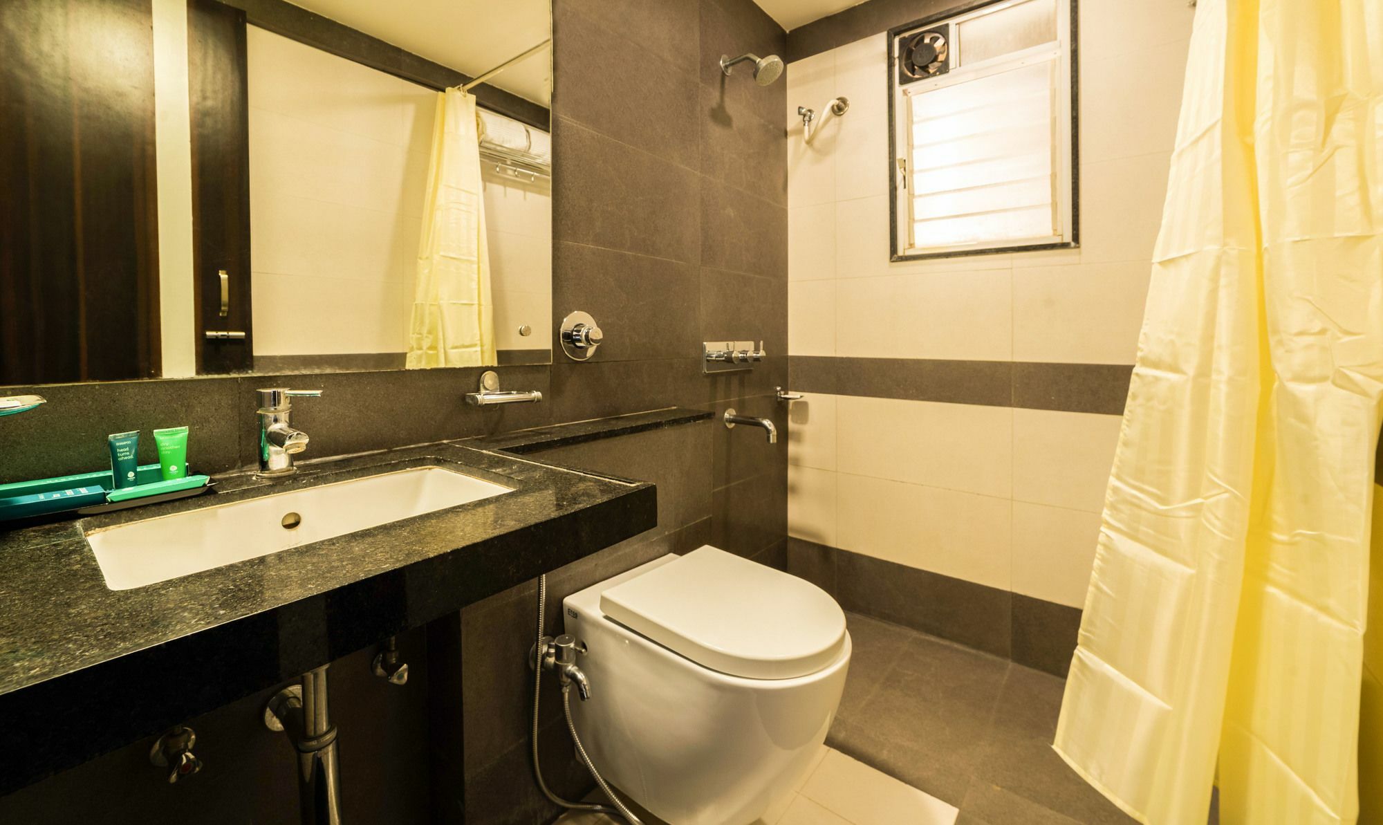 Hotel Treebo Trend Abode Nashik Exterior foto